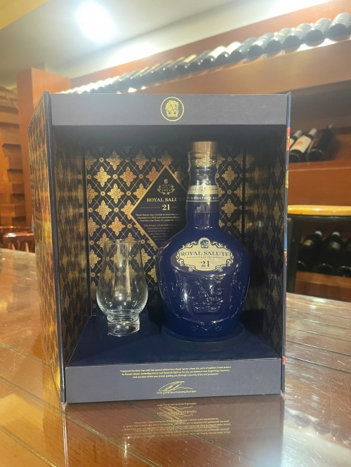 Rượu Chivas 21 Years - Hộp quà tết 2026
