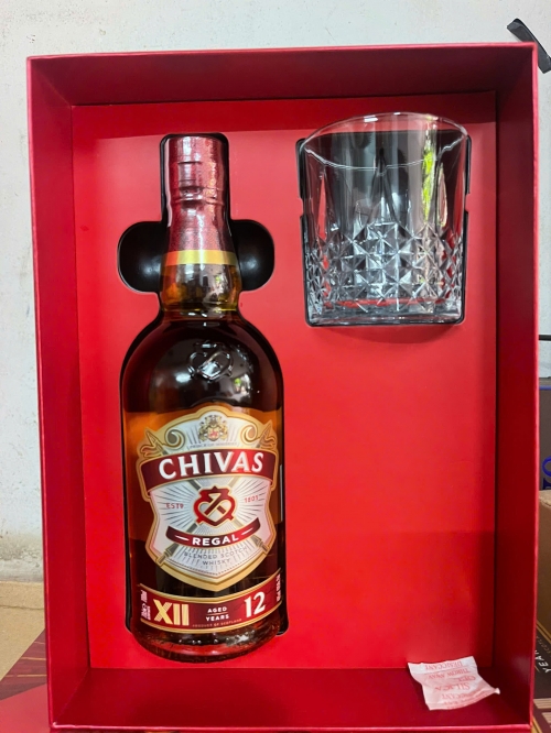 Rượu Chivas 12 hộp quà tết 2025